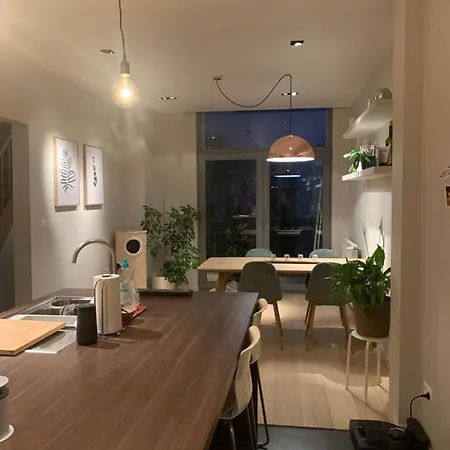 With Private Bathroom In A Remodeled House In The Center Of ホームステイ *